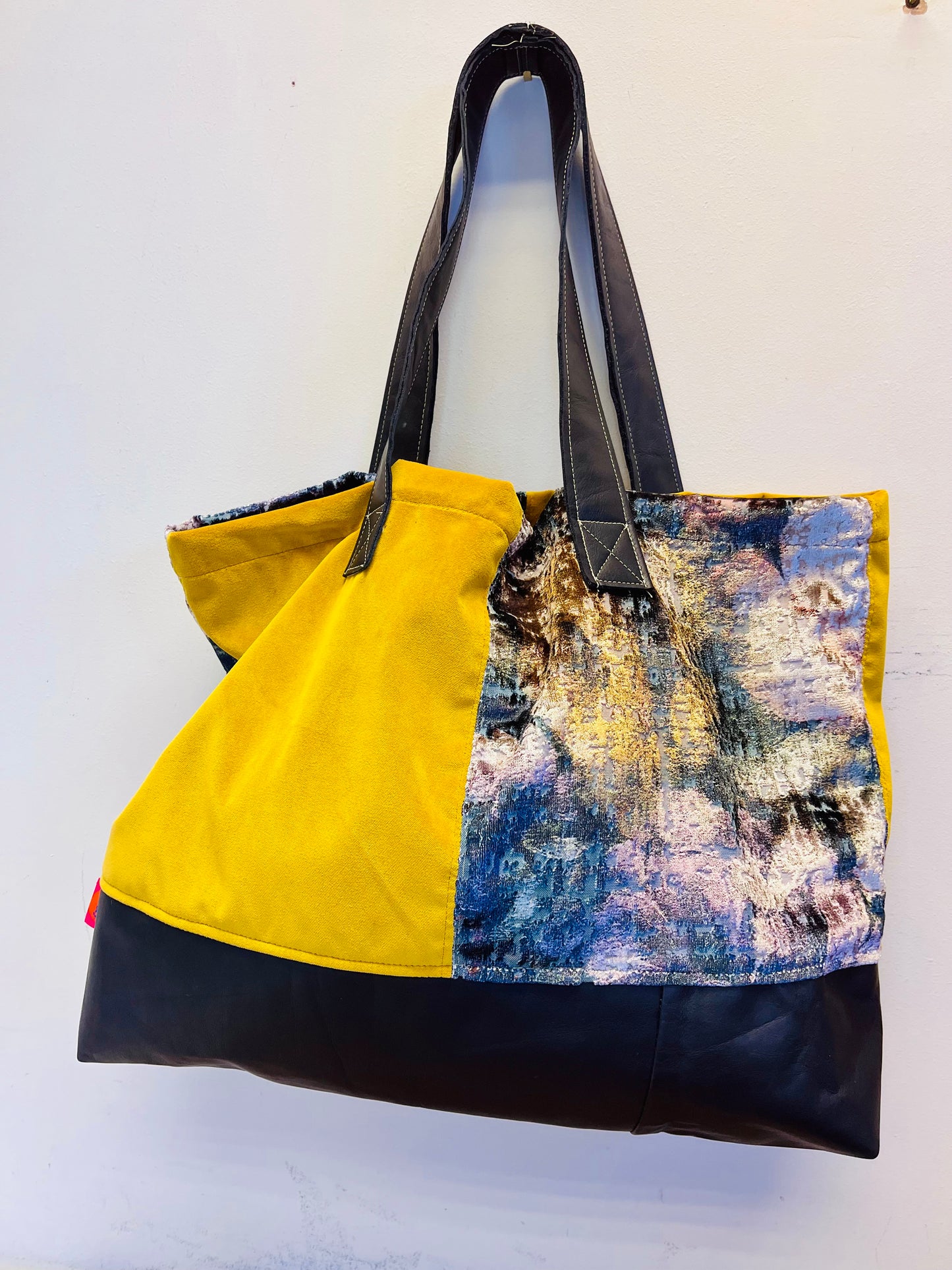 BETTY SHOPPER