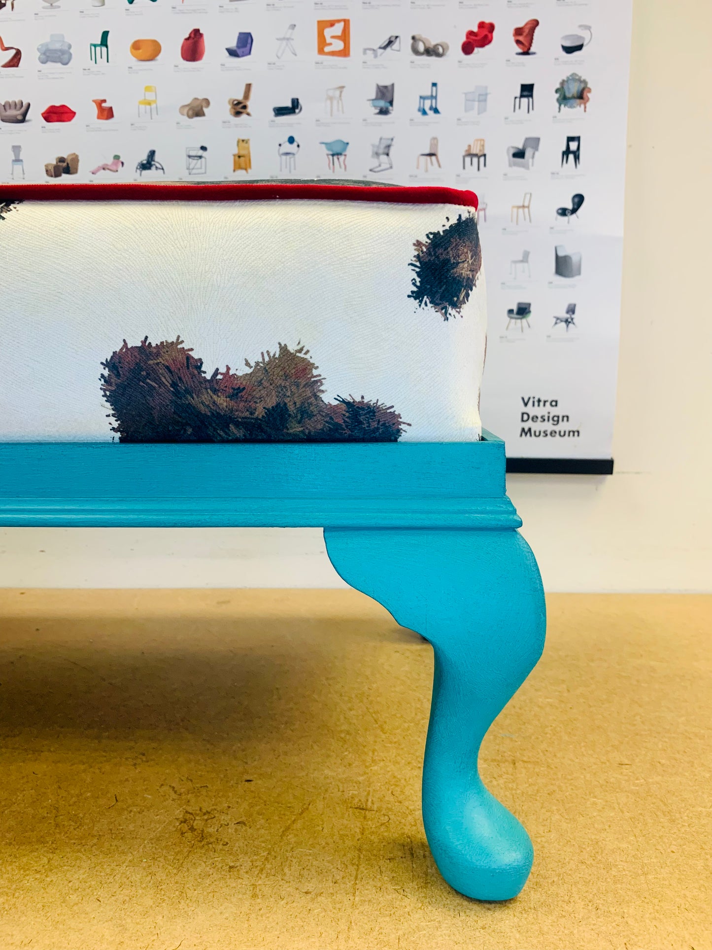 UNIQUE statement footstool/pouffe - BOHO COWHIDE