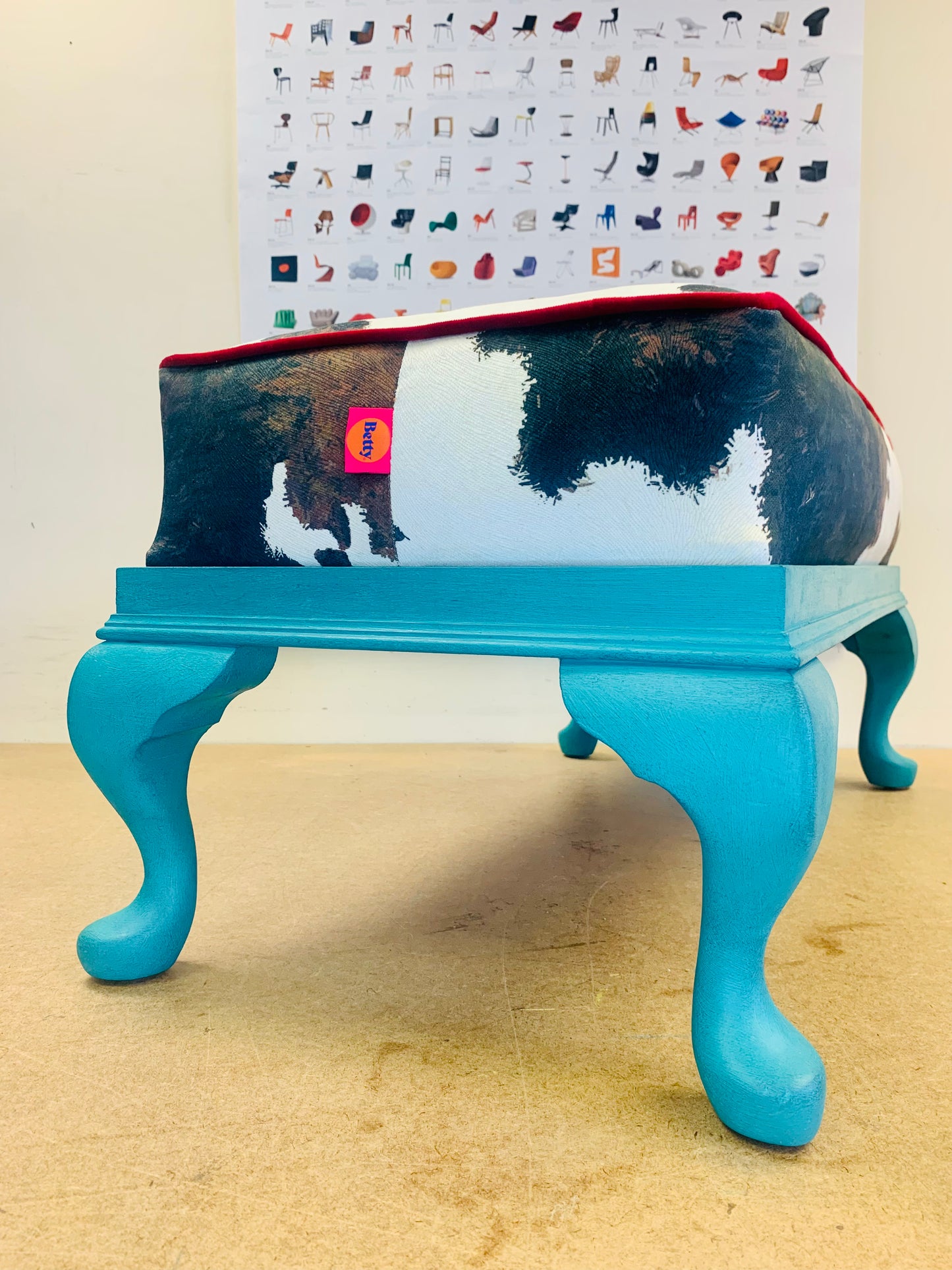 UNIQUE statement footstool/pouffe - BOHO COWHIDE